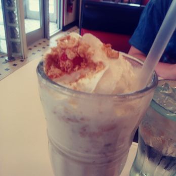 Steak ’n Shake - Cinnamon Crunch shake, super nostalgic taste. - Burgers Near Me - Ft. Worth, Texas Steak ’n Shake - Cinnamon Crunch shake, super nostalgic taste. - Burgers Near Me - Ft. Worth, Texas