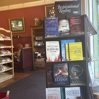 Hearthstone Restaurant Bakery - Bakeries Near Me - Kamiah, Idaho