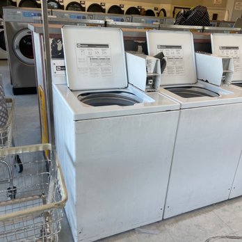 San Leandro Launderland - Laundry Services Near Me - San Leandro, California San Leandro Launderland - Laundry Services Near Me - San Leandro, California