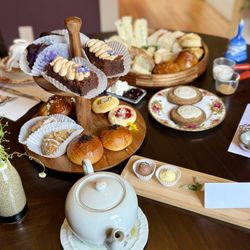 Anh's Bread Therapy - Traditional English High Tea service.