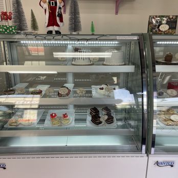 Lida's Cake - Deserts and cakes - Bakeries Near Me - Pasadena, California