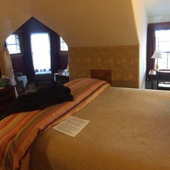 Lang House on Main Street - Van ness room - Hotels Near Me - Burlington, Vermont