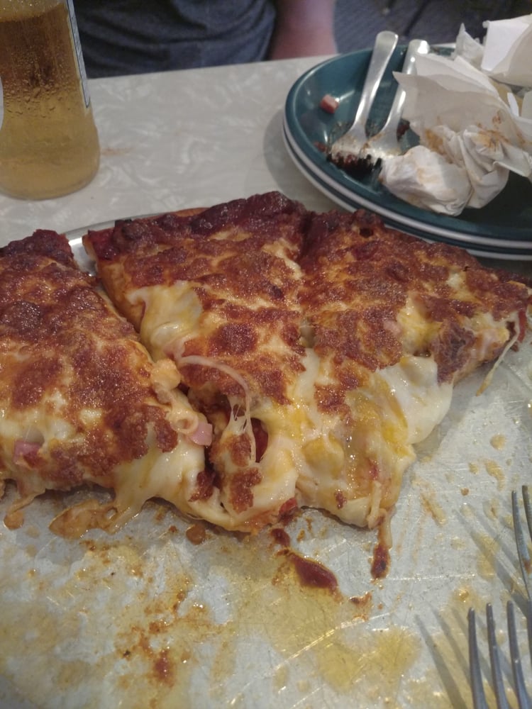 ROADHOUSE PUB Updated September 2024 111 N Main St Plankinton