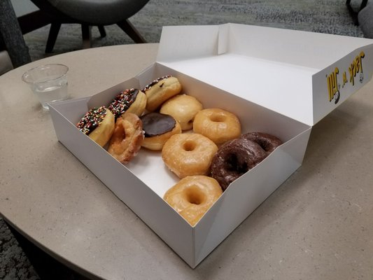 Jack N Jill Donut Shop by null