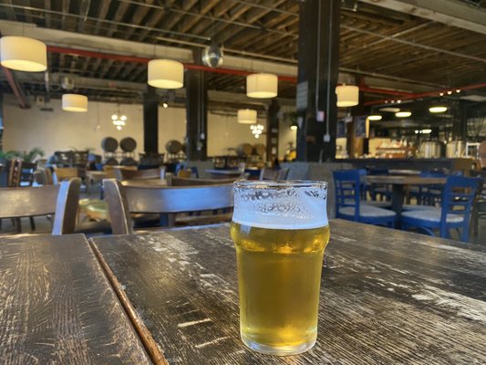 Strong Rope Brewery Red Hook by null