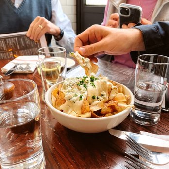 The Smith - Potato Chips with fondue - New American Near Me - New York, New York The Smith - Potato Chips with fondue - New American Near Me - New York, New York