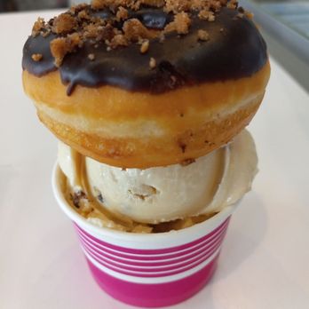 YONUTZ DONUTS & ICE CREAM - Updated November 2024 - 86 Photos & 49