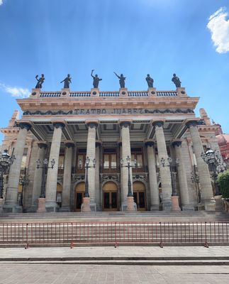Teatro Juárez by null