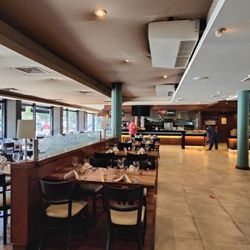 Gourmet Porteño - View of part of the dining area