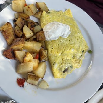 Creekside Garden Cafe - Omelet was made to perfection - Breakfast & Brunch Near Me - Cambria, California Creekside Garden Cafe - Omelet was made to perfection - Breakfast & Brunch Near Me - Cambria, California