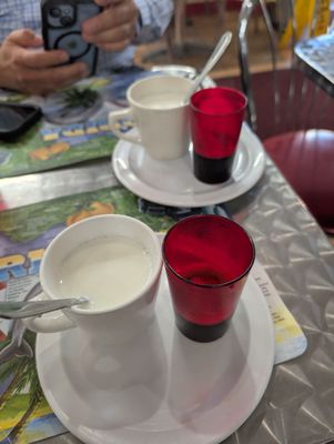 Enriqueta's Sandwich Shop by null