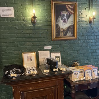 Ludlow Charlingtons Coffee Shop - Coffee & Tea Near Me - Chicago, Illinois Ludlow Charlingtons Coffee Shop - Coffee & Tea Near Me - Chicago, Illinois