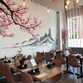 SAKU - Updated December 2025 - 475 Photos & 370 Reviews - 936 Park