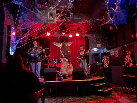 Skylark Cafe & Club by null