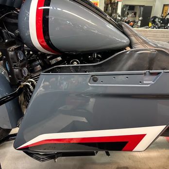 NT Auto Body and Frame - Mismatched color clearly see that the tank is a lighter in color then the saddle bags - Body Shops Near Me - Austin, Texas NT Auto Body and Frame - Mismatched color clearly see that the tank is a lighter in color then the saddle bags - Body Shops Near Me - Austin, Texas