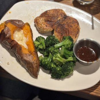 Outback Steakhouse - Grilled Chicken on the Barbie - Steakhouses Near Me - Indianapolis, Indiana Outback Steakhouse - Grilled Chicken on the Barbie - Steakhouses Near Me - Indianapolis, Indiana