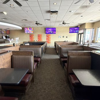 Taco Via - Dining Area (Looking North) - Fast Food Near Me - Overland Park, Kansas Taco Via - Dining Area (Looking North) - Fast Food Near Me - Overland Park, Kansas