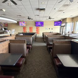 Dining Area (Looking North)