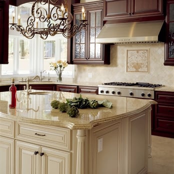 Jax Payless Cabinets - a kitchen with a center island - Cabinetry Near Me - Jacksonville, Florida Jax Payless Cabinets - a kitchen with a center island - Cabinetry Near Me - Jacksonville, Florida