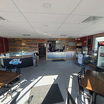 Cutting Edge Pizzeria by null