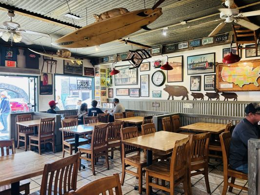 Mo's SmokeHouse BBQ by null