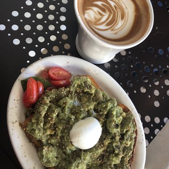 Urth Caffé-Pasadena - Vanilla Latte with Avocado Toast (plain) - Cafes Near Me - Pasadena, California