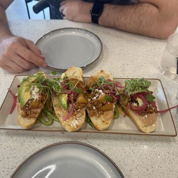 Almuerzo Café - Molletitos - Breakfast & Brunch Near Me - Tustin, California