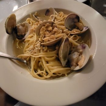 Al Dente Restaurant - Clam Vongole - Italian Near Me - Boston, Massachusetts Al Dente Restaurant - Clam Vongole - Italian Near Me - Boston, Massachusetts