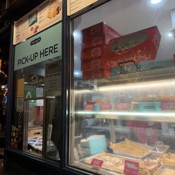 Cinnabon - Pick-Up Area - Bakeries Near Me - Glendale, California