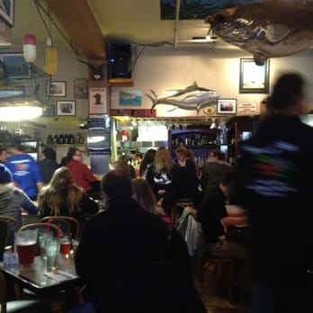 The Lobster Trap - Even in off season this place is packed! - Seafood Near Me - Avalon, California
