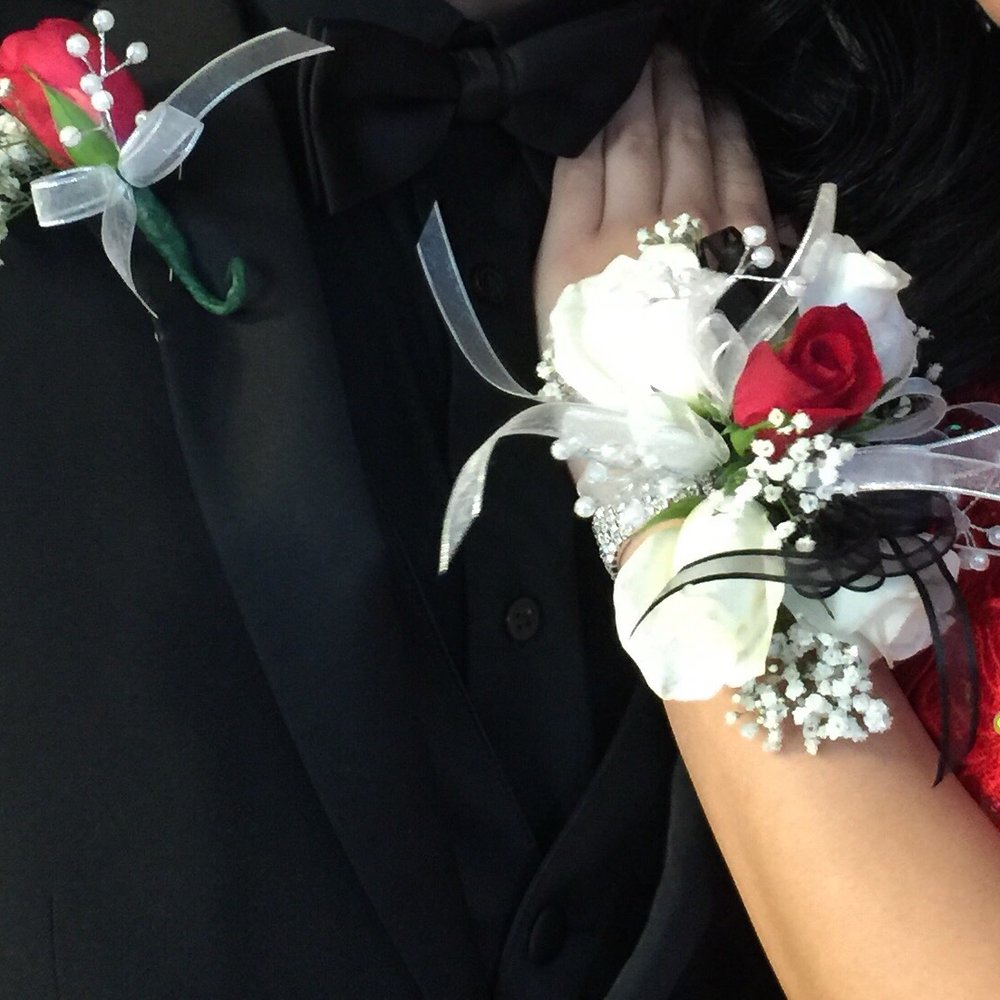Visalia Wedding Solutions - Loved the flowers! Thank you - Wedding Planning Near Me - Visalia, California Visalia Wedding Solutions - Loved the flowers! Thank you - Wedding Planning Near Me - Visalia, California