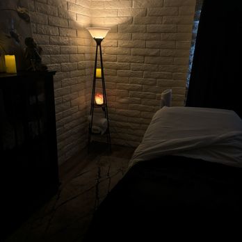 The Nurtured Mama - Massage room. Great ambiance. - Massage Therapy Near Me - Scottsdale, Arizona The Nurtured Mama - Massage room. Great ambiance. - Massage Therapy Near Me - Scottsdale, Arizona