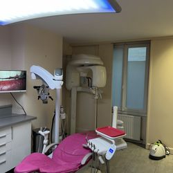 Dr Jeremie Hombrouck