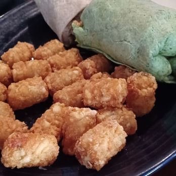 Skyland Pub Bar & Grill - Wraps and tots - Sports Bars Near Me - Troutdale, Oregon Skyland Pub Bar & Grill - Wraps and tots - Sports Bars Near Me - Troutdale, Oregon