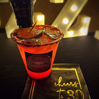 Candy’s Buzzin Bar - Bartenders Near Me