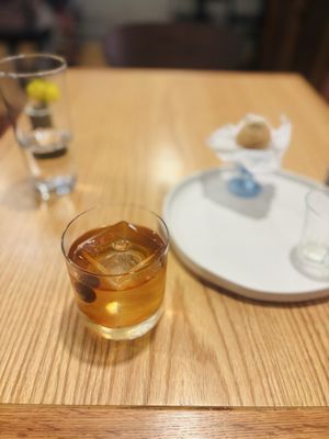 Maude & the Bear by null