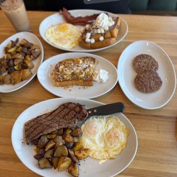 Whidbey's A Daytime Eatery - Banana French Toast Nutella S'mores French Toast Steak & Eggs Side Sausage Patties Side Two Eggs Side House Potatoes - Breakfast & Brunch Near Me - Enterprise, Nevada