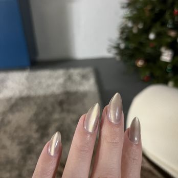 Unique Nail & Spa - Thin. Not bulky. Cat eyes. - Nail Salons Near Me - Great Neck, New York Unique Nail & Spa - Thin. Not bulky. Cat eyes. - Nail Salons Near Me - Great Neck, New York