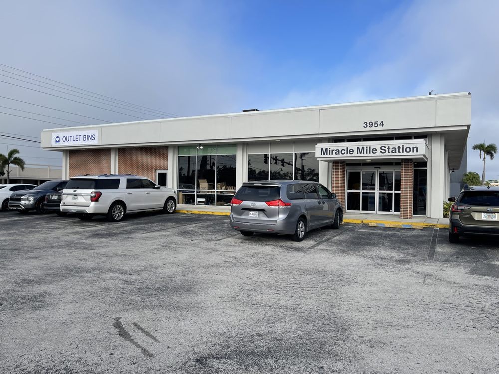 OUTLET BINS Updated September 2024 12 Photos & 20 Reviews 3954