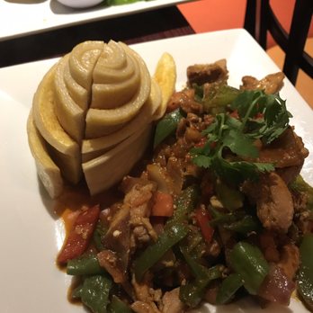 Tibetan Kitchen - Shaptak (less spicy) with chicken and a steamed bun - Himalayan/Nepalese Near Me - New Haven, Connecticut Tibetan Kitchen - Shaptak (less spicy) with chicken and a steamed bun - Himalayan/Nepalese Near Me - New Haven, Connecticut