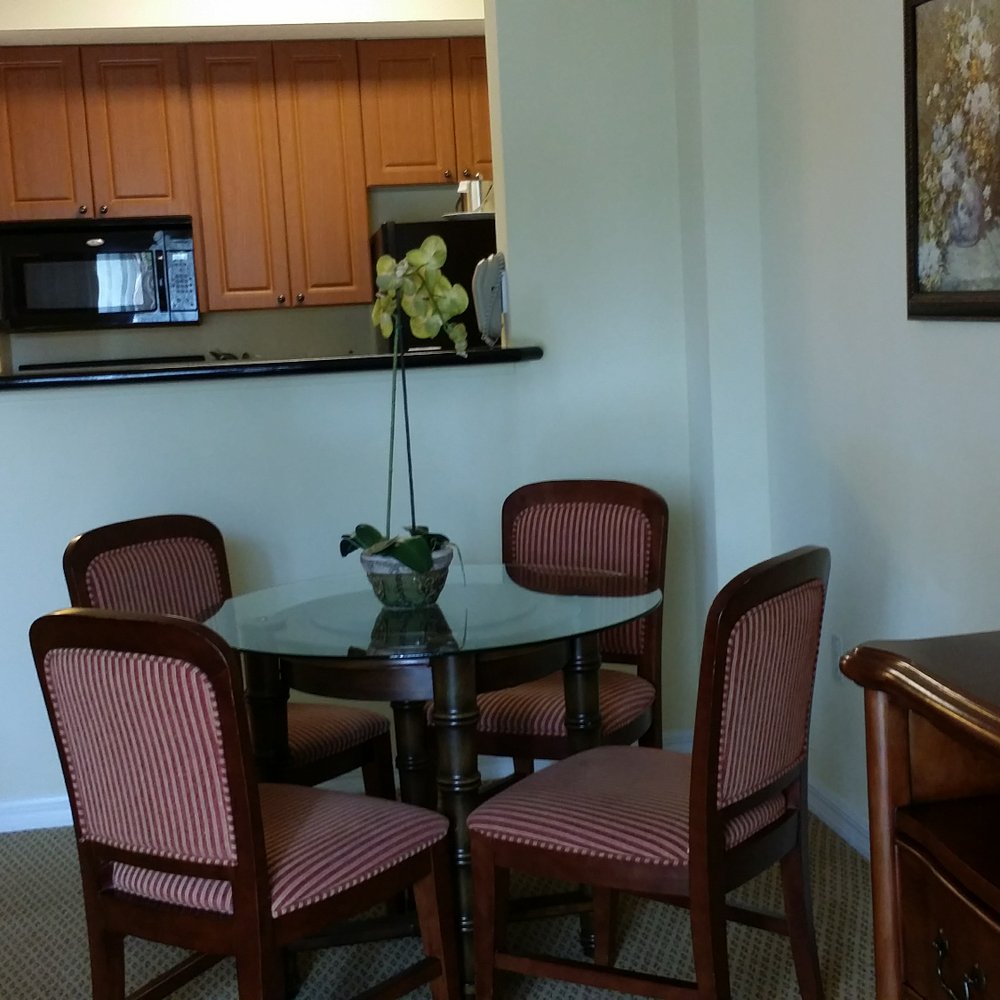 The Point Hotel & Suites - Dining - Hotels Near Me - Orlando, Florida