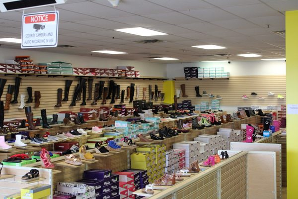 inexpensive shoe stores