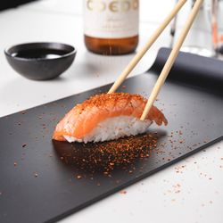L'échoppe à sushis/ L'échoppe à poké Bordeaux - Sushi saumon tataki