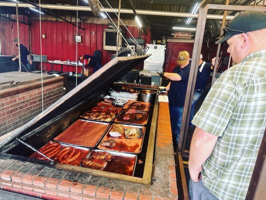 Cooper's Old Time Pit Bar-B-Que by null