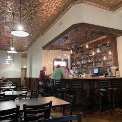 Ballering - Dining area & bar