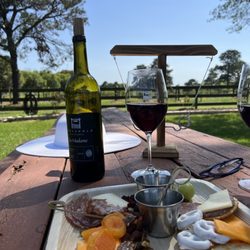 Threshold Vineyards - What a delightful place for a pleasant afternoon.  Good Wine, tasty charcuterie, very friendly staff. Love it!