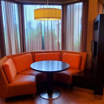 Courtyard by Marriott New Haven Wallingford - Dining at the Starbucks area - Hotels Near Me - Wallingford, Connecticut