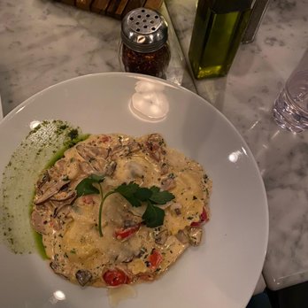 Quattro - Ravioli di Pollo Arrosto con Funghi Selvatici - Pizza Near Me - Boston, Massachusetts