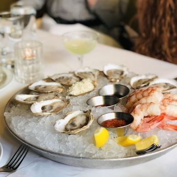 La Banane - Seafood platter - French Near Me - Toronto, Ontario