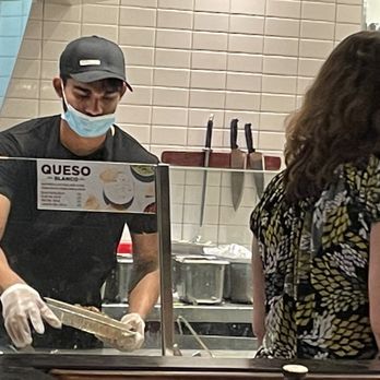 Chipotle Mexican Grill - Employees use masks to cover chin and mouth only. Server. - Mexican Near Me - Pearland, Texas Chipotle Mexican Grill - Employees use masks to cover chin and mouth only. Server. - Mexican Near Me - Pearland, Texas